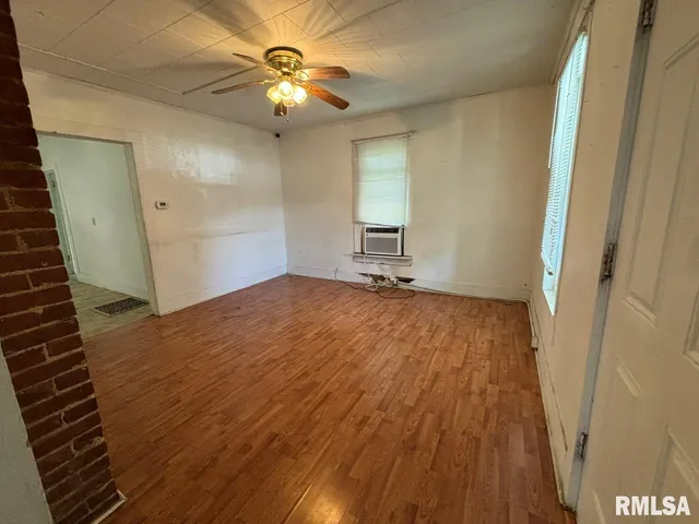 $49,900 | 314 East Hester Street, Carbondale, IL 62901