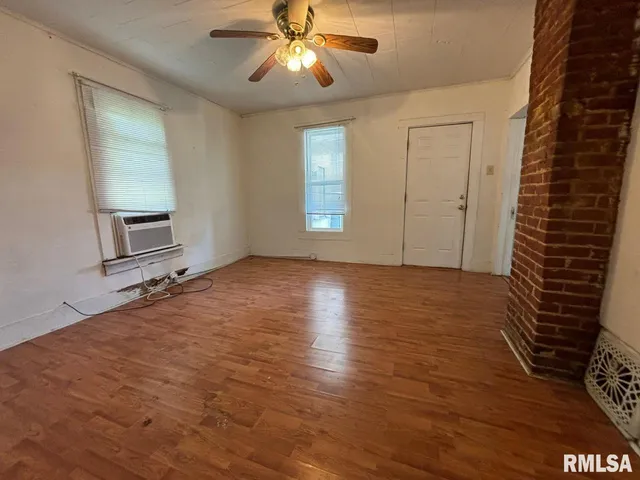 $49,900 | 314 East Hester Street, Carbondale, IL 62901