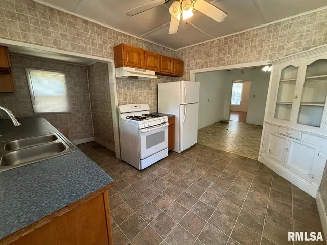 $49,900 | 314 East Hester Street, Carbondale, IL 62901