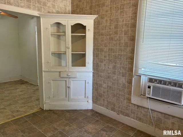 $49,900 | 314 East Hester Street, Carbondale, IL 62901