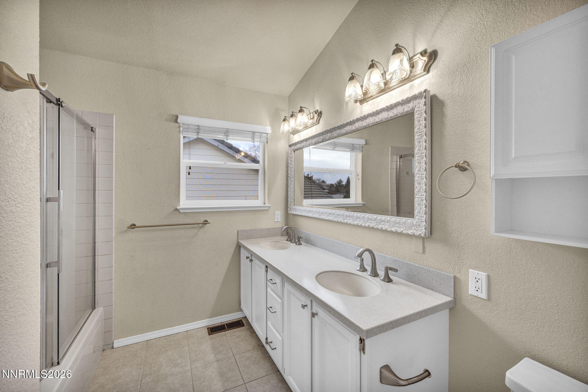 14390 Sundance Drive Reno, NV 89511 - Photo 21 of 33 Primary Bathroom