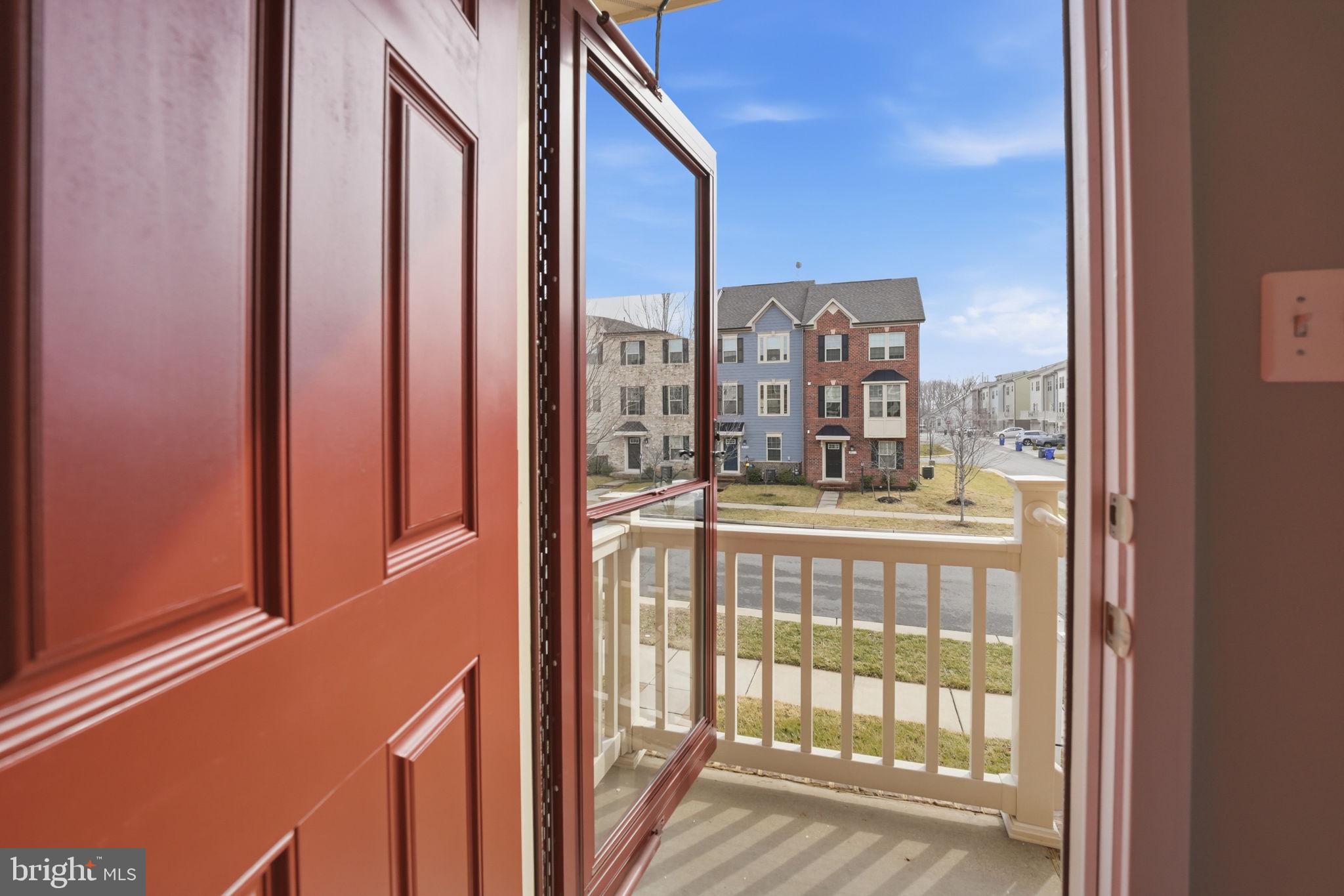 18112 Red Cedar Road Dumfries, VA 22026 - Photo 3 of 69 Come on in....