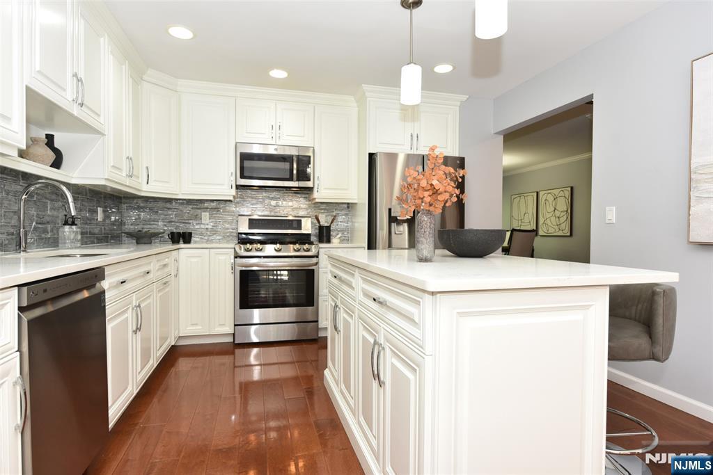 89 Fisher Road Mahwah, NJ 07430 - Photo 10 of 49 Gallery Image 10
