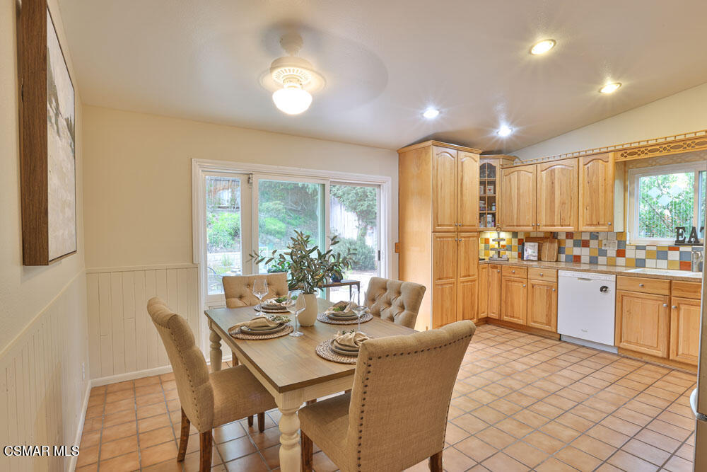 14455 East Rutger Circle Moorpark, CA 93021 - Photo 9 of 28 8I6A9405
