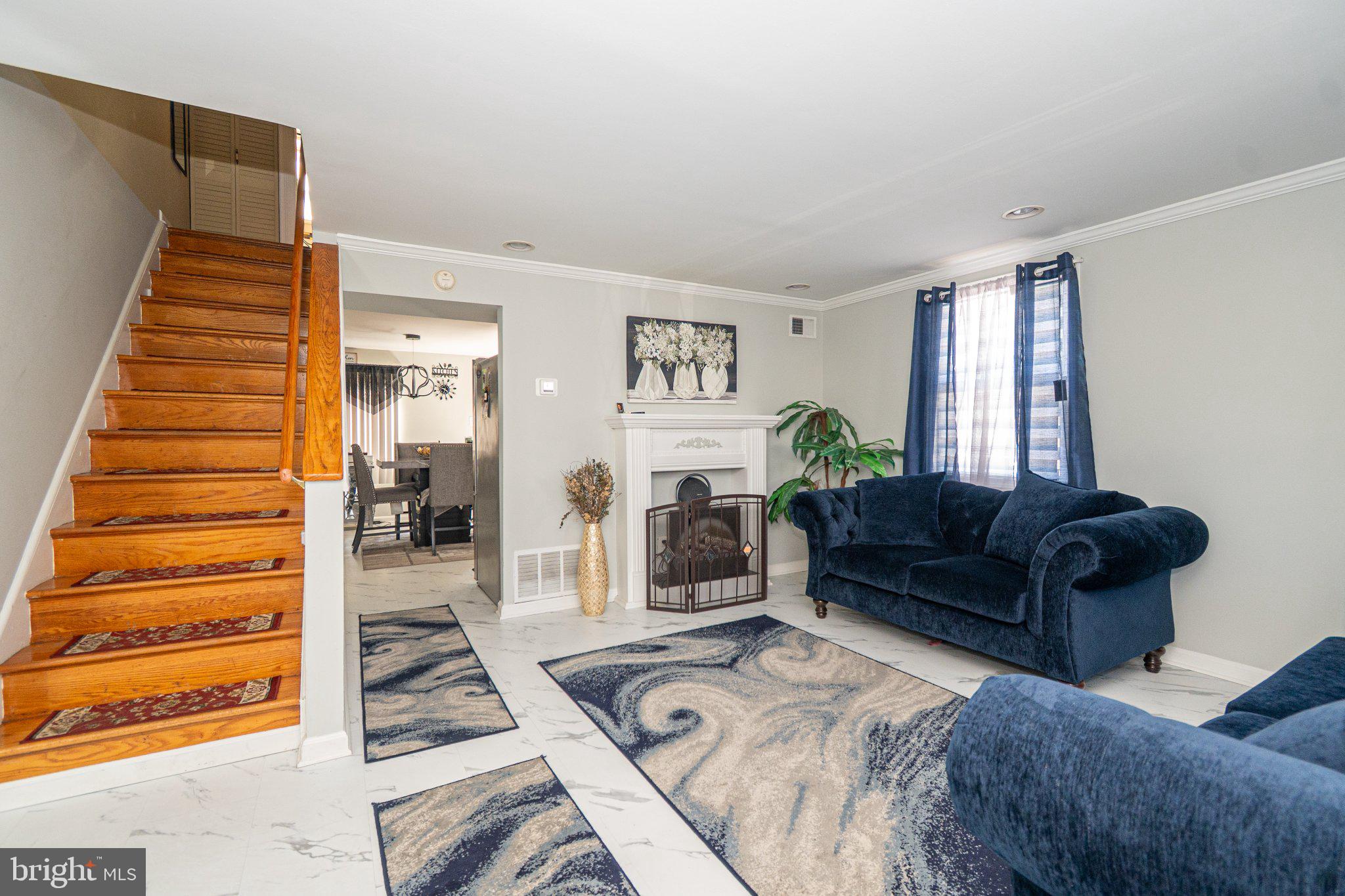 2929 Mallview Road Baltimore, MD 21230 - Photo 4 of 35 Cozy living space with elegant charm.