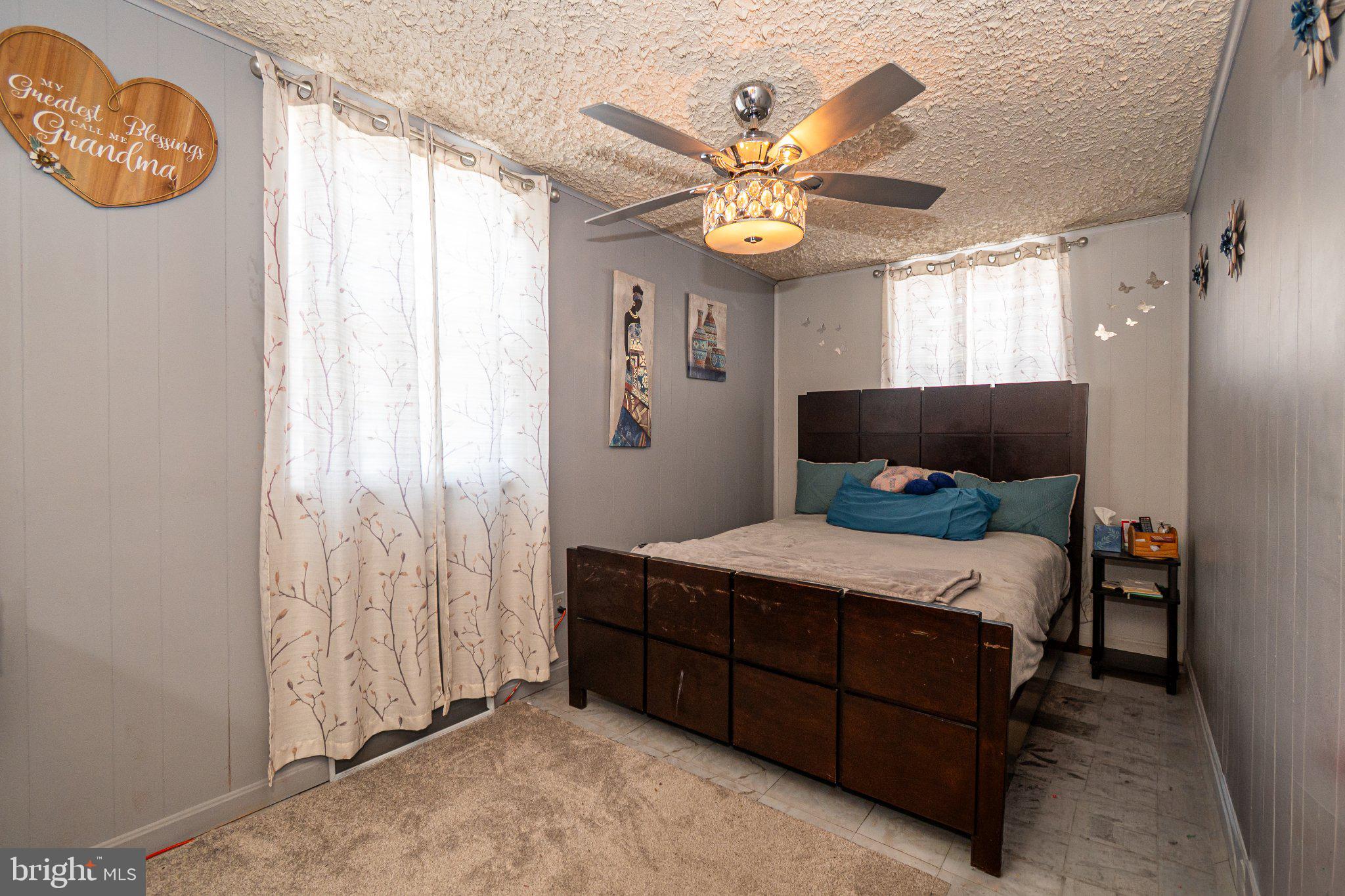 2929 Mallview Road Baltimore, MD 21230 - Photo 9 of 35 Cozy bedroom with natural light.