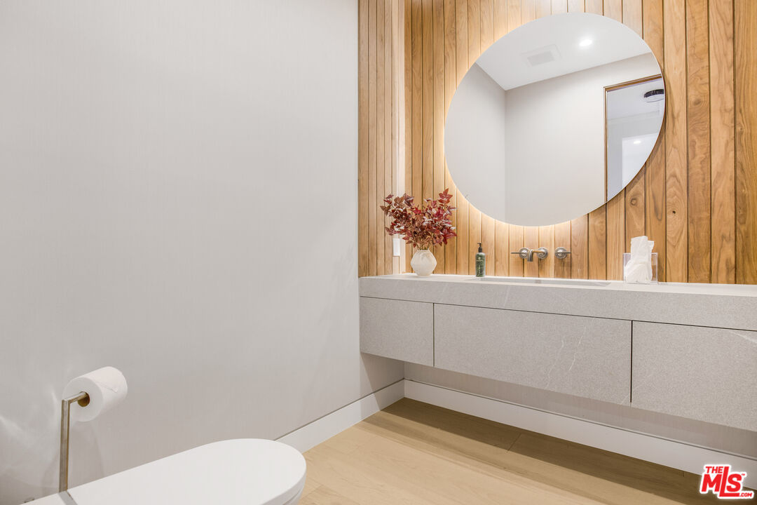 4246 Levitt Lane Sherman Oaks, CA 91403 - Photo 25 of 63