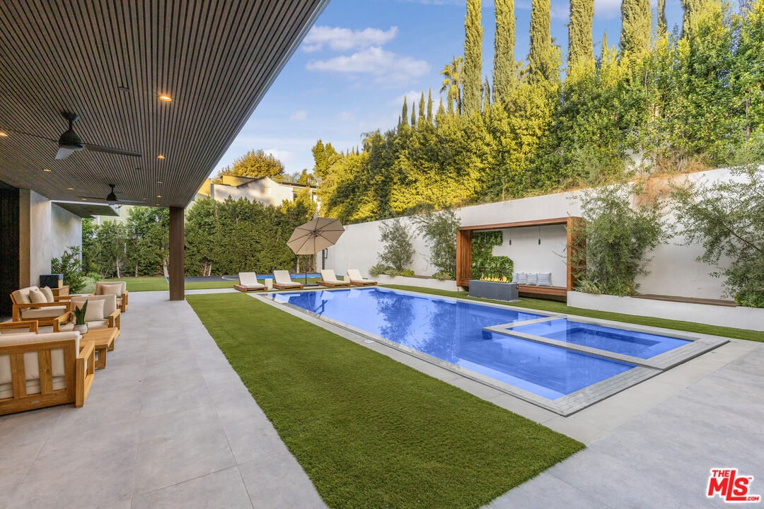 4246 Levitt Lane Sherman Oaks, CA 91403 - Photo 52 of 63