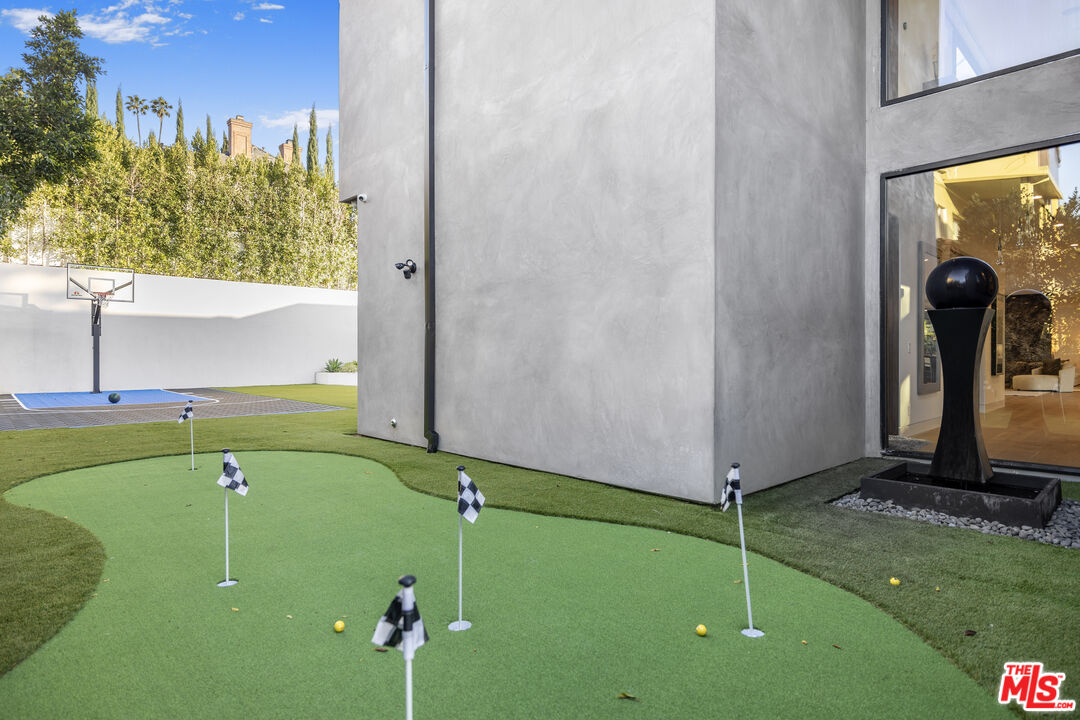 4246 Levitt Lane Sherman Oaks, CA 91403 - Photo 58 of 63