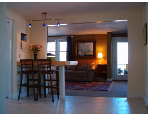 12-14 Shoreside Road Quincy, MA 02169 - Photo 3 of 12 Gallery Image 3