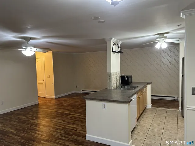 $2,200 | 14 Newtown Road, Unit B3, Danbury, CT 06810