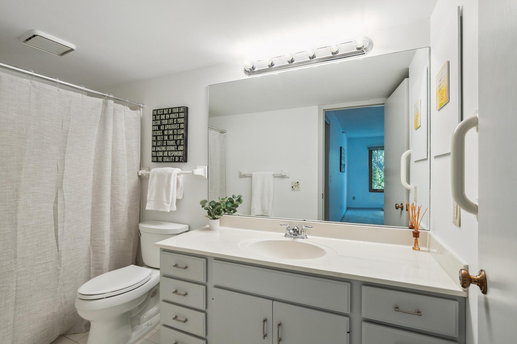 14601 Atrium Way, Unit 329 Minnetonka, MN 55345 - Photo 17 of 47