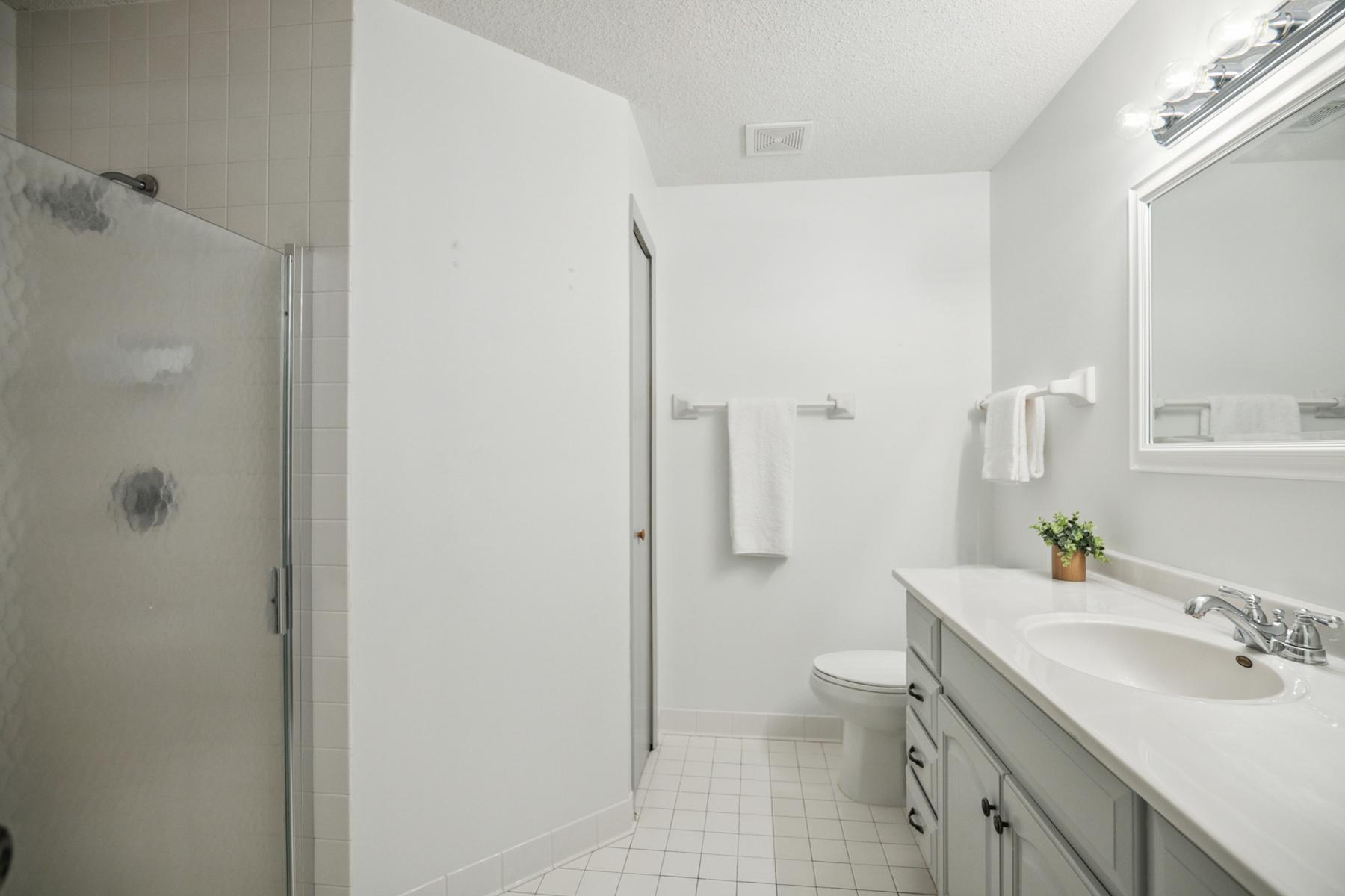 14601 Atrium Way, Unit 329 Minnetonka, MN 55345 - Photo 20 of 47