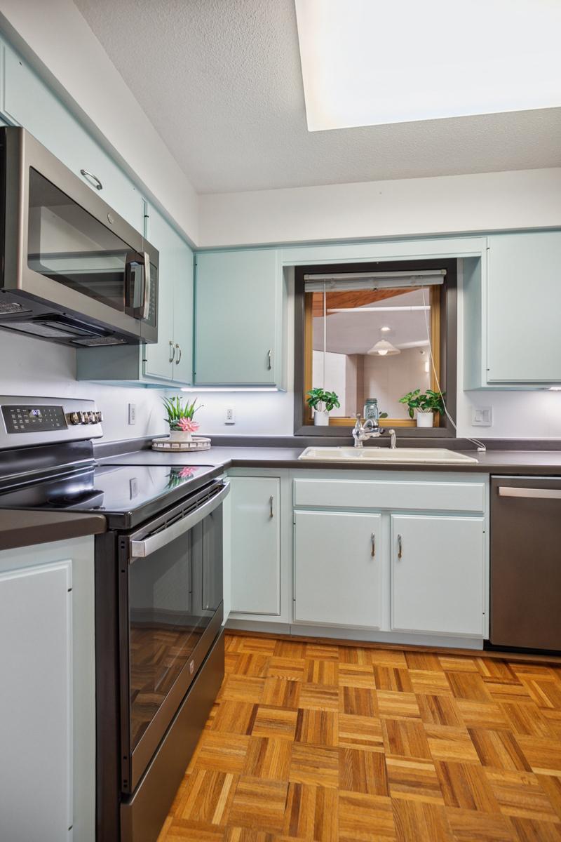 14601 Atrium Way, Unit 329 Minnetonka, MN 55345 - Photo 23 of 47