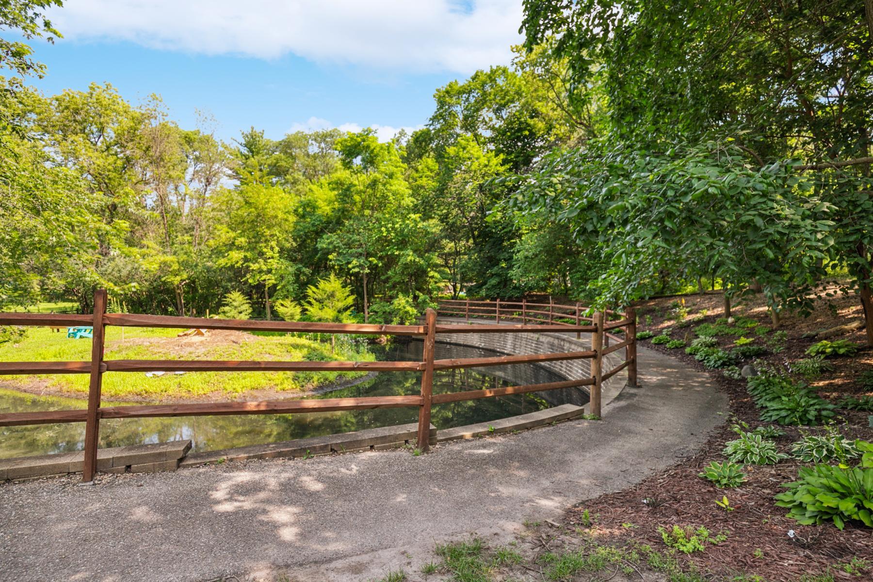 14601 Atrium Way, Unit 329 Minnetonka, MN 55345 - Photo 43 of 47