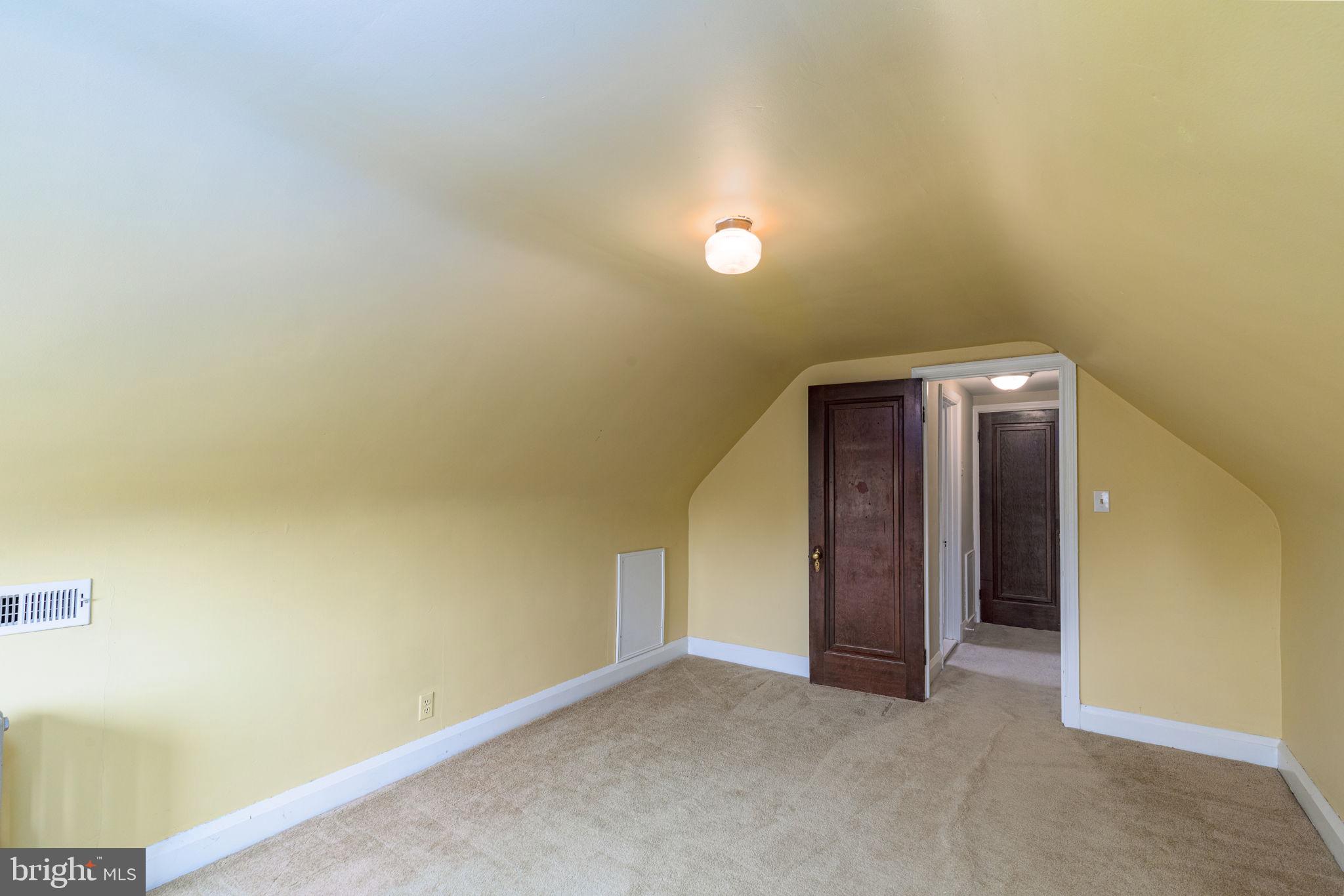 408 Murdock Road Baltimore, MD 21212 - Photo 23 of 44 Third Level Bedroom 5