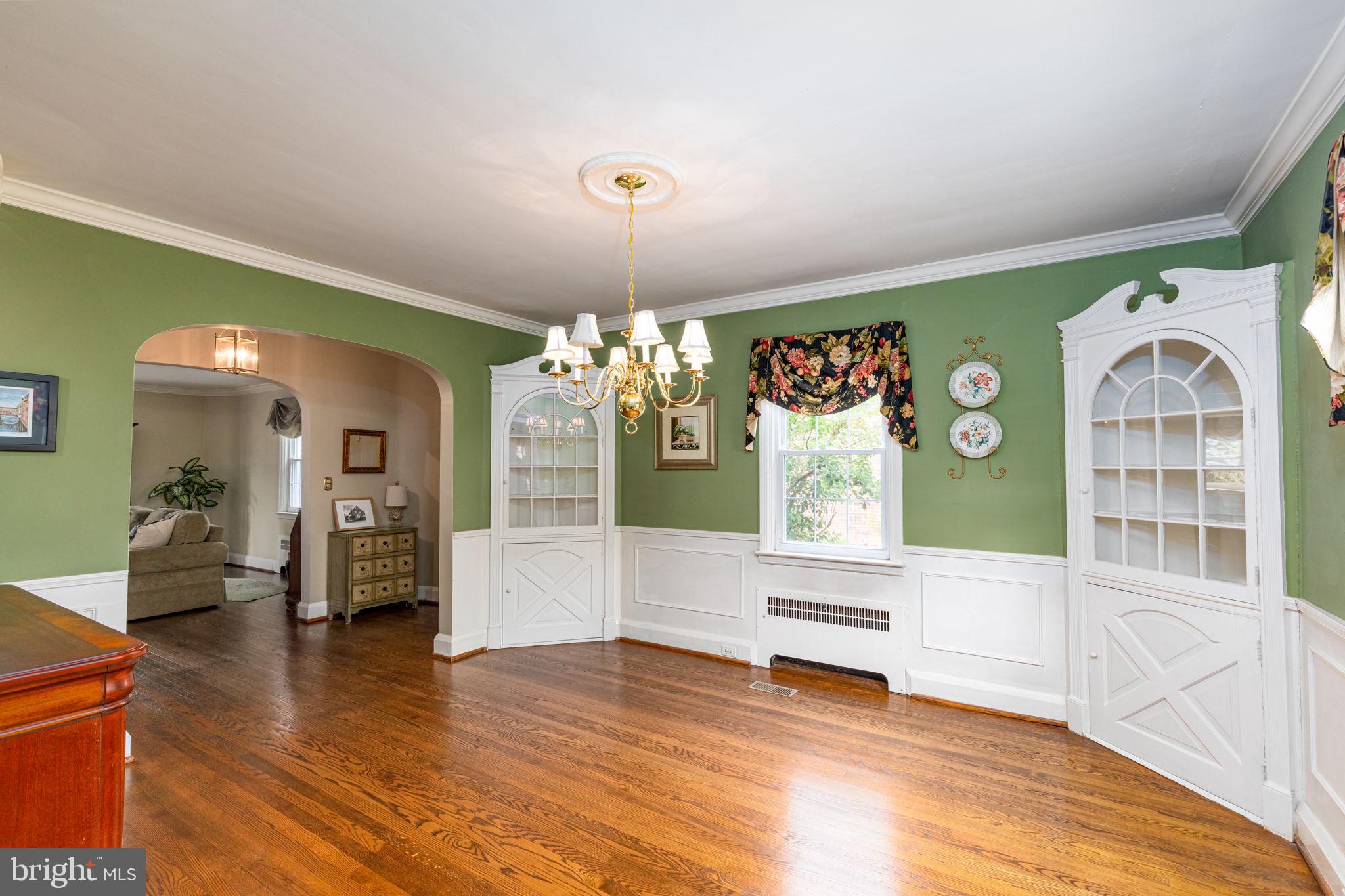 408 Murdock Road Baltimore, MD 21212 - Photo 6 of 44 Formal Dining Room with Corner Cabinets