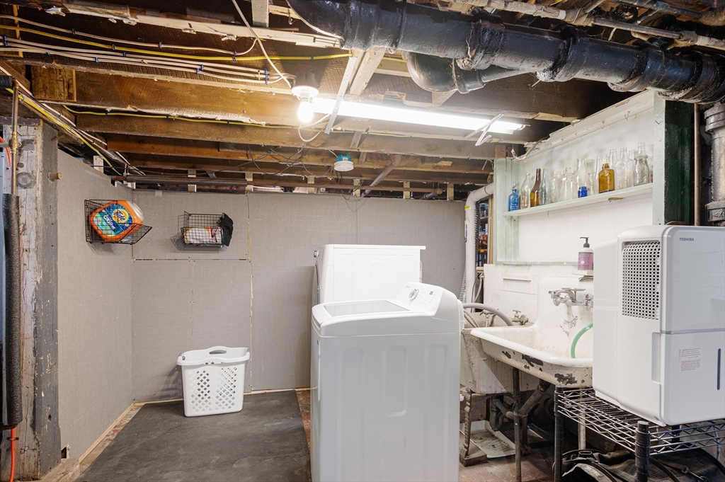 35 Carter Road Worcester, MA 01609 - Photo 17 of 25