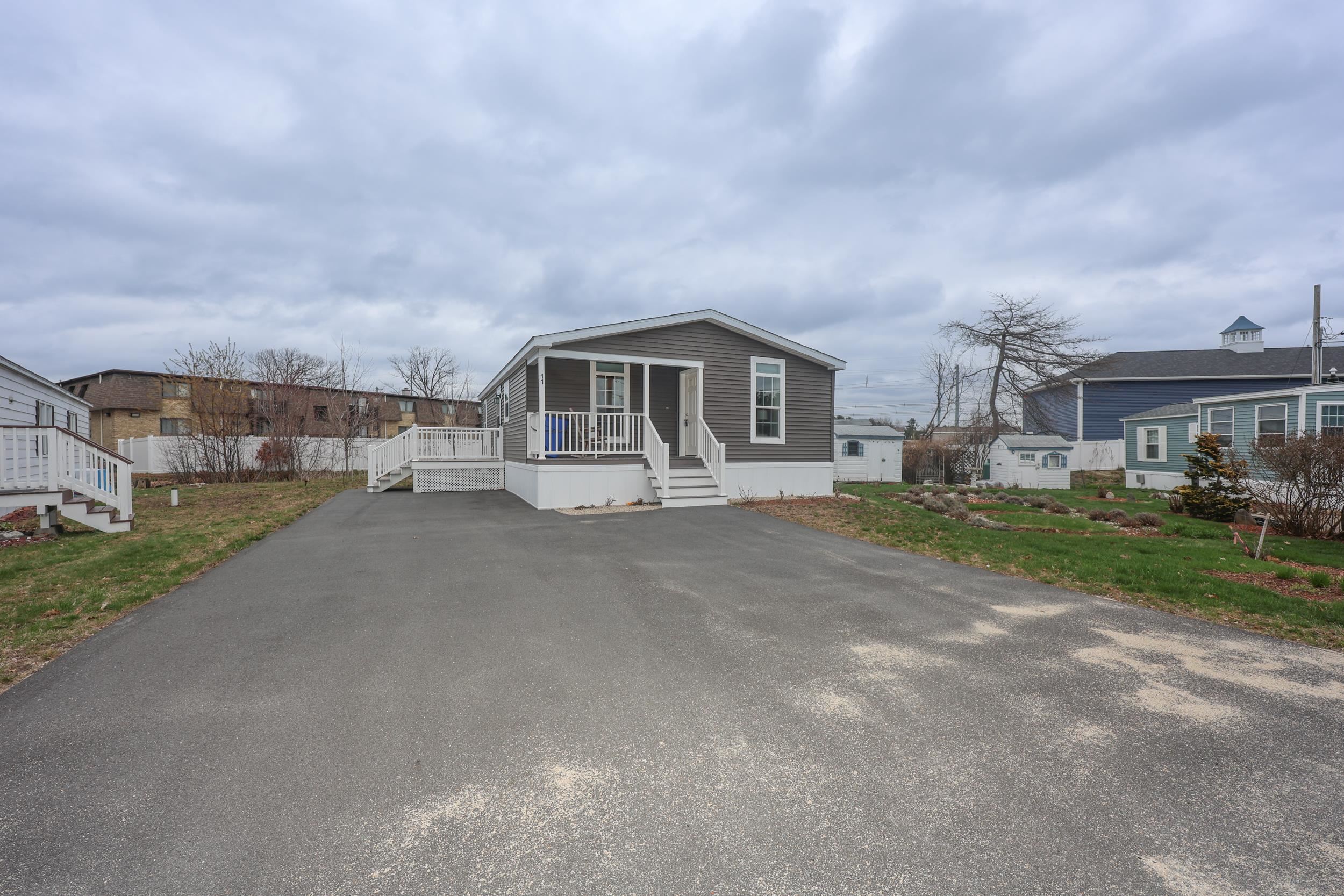 11 Hagop Road Salem, NH 03079 - Photo 4 of 28 Gallery Image 4