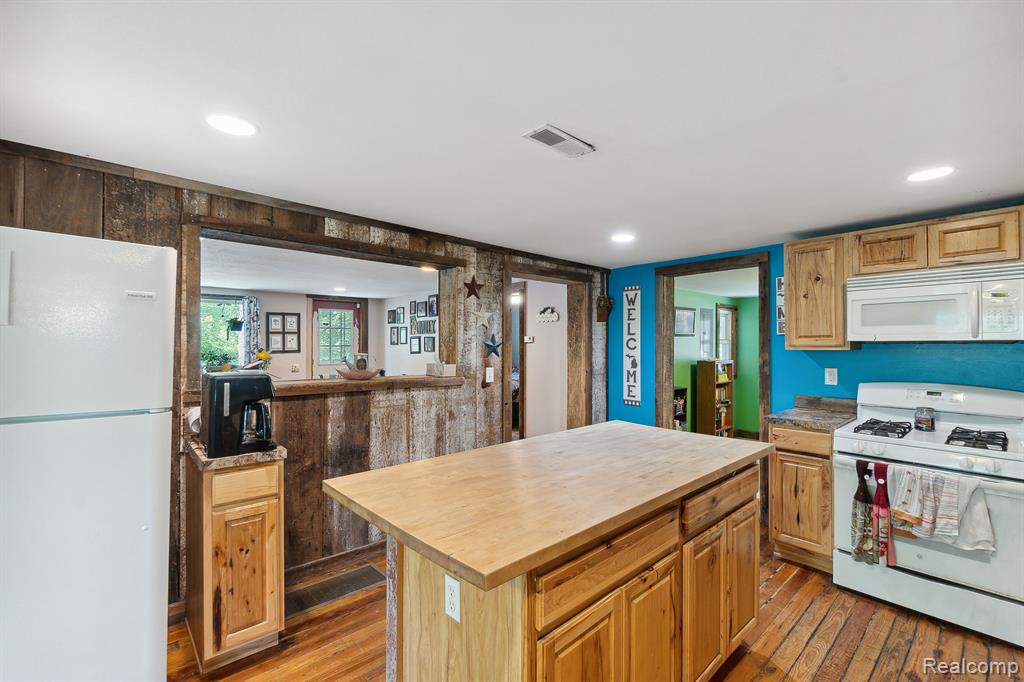 15041 Sharon Road Chesaning, MI 48616 - Photo 9 of 26