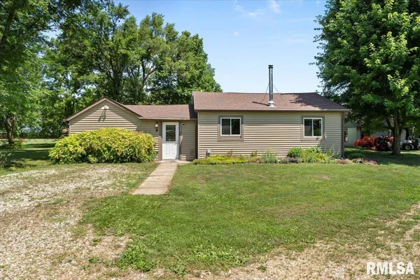 $199,900 | 5630 Moline Road, Erie, IL 61250