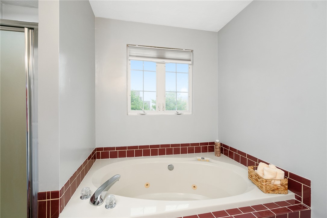 195 Angell Road Lincoln, RI 02865 - Photo 22 of 35 Primary Bathroom