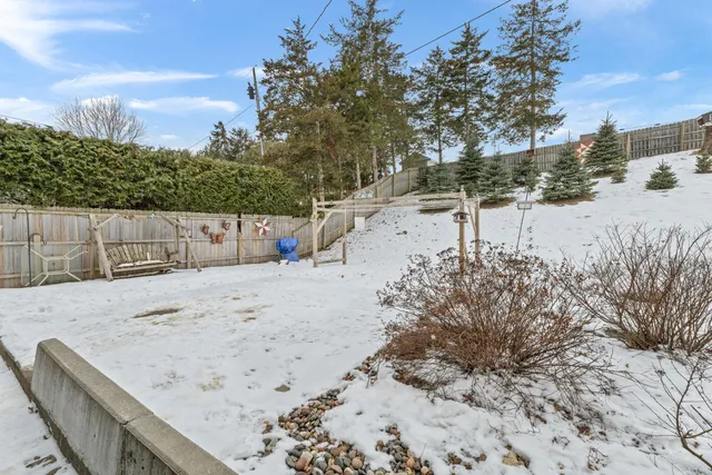 $379,000 | 36 Skunk Hollow Road, La Crescent, MN 55947