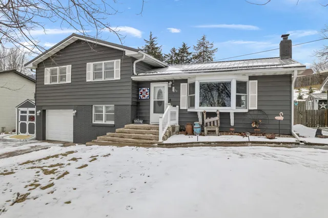 $379,000 | 36 Skunk Hollow Road, La Crescent, MN 55947