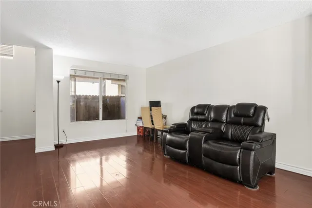 $549,000 | 9200 Palm Street, Unit 6, Bellflower, CA 90706