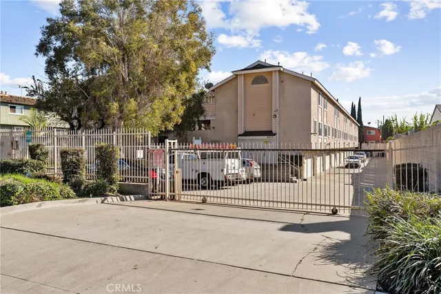 $549,000 | 9200 Palm Street, Unit 6, Bellflower, CA 90706