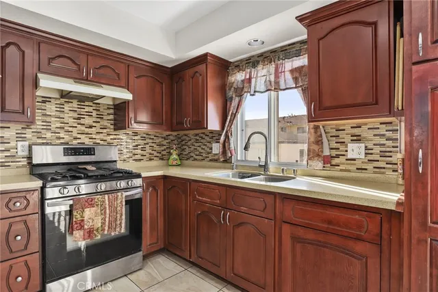 $549,000 | 9200 Palm Street, Unit 6, Bellflower, CA 90706