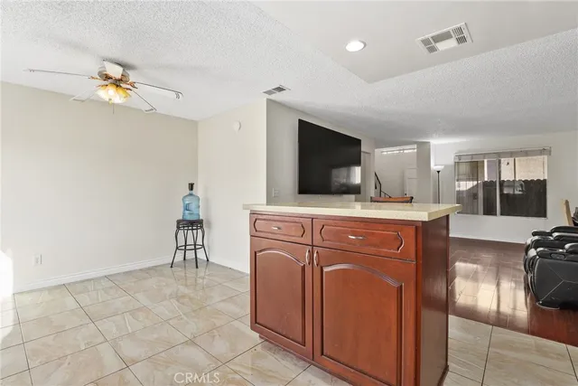 $549,000 | 9200 Palm Street, Unit 6, Bellflower, CA 90706