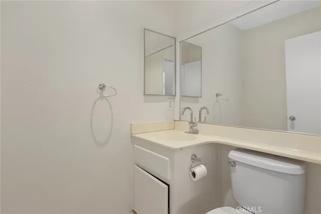 $549,000 | 9200 Palm Street, Unit 6, Bellflower, CA 90706