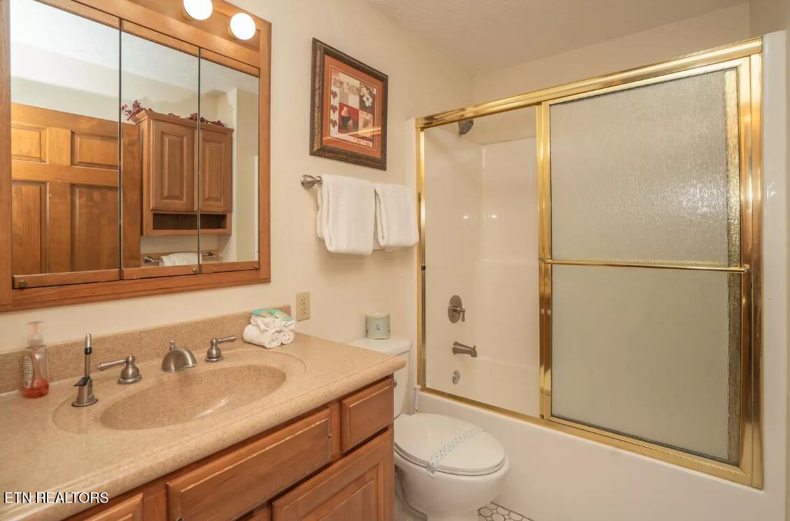 665 Gists Creek Road Sevierville, TN 37876 - Photo 20 of 53 bathroom_2