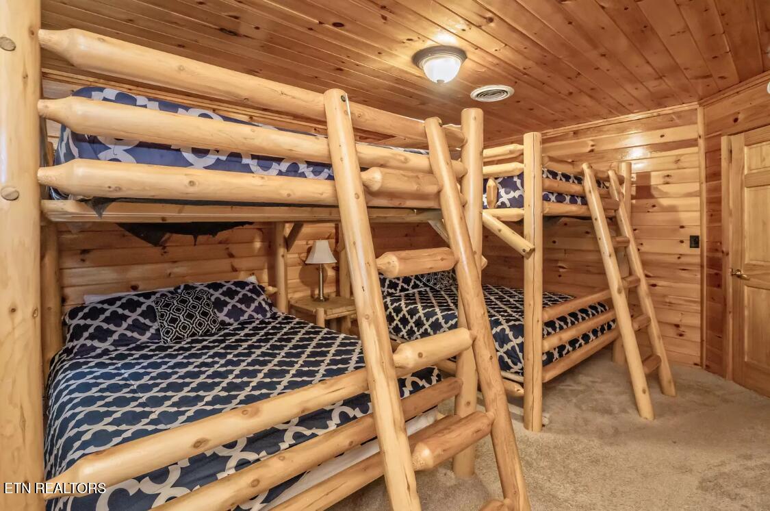 665 Gists Creek Road Sevierville, TN 37876 - Photo 26 of 53 bedroom_with_large_bunkbeds