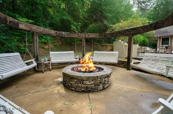 $1,499,900 | 665 Gists Creek Road, Sevierville, TN 37876