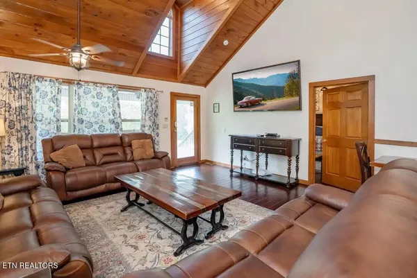 $1,499,900 | 665 Gists Creek Road, Sevierville, TN 37876