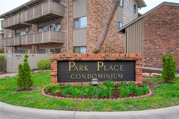 $159,900 | 8740 Metcalf Avenue, Unit 103C, Overland Park, KS 66212