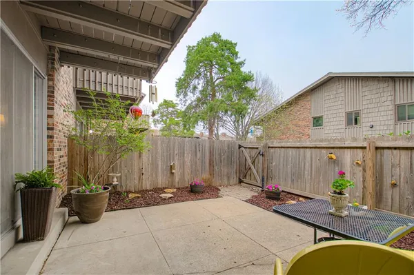 $159,900 | 8740 Metcalf Avenue, Unit 103C, Overland Park, KS 66212