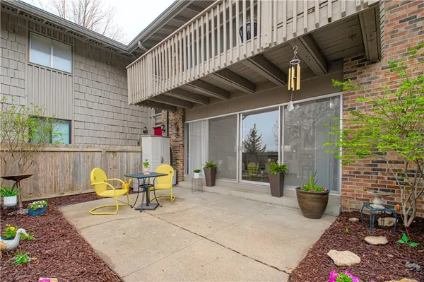 $159,900 | 8740 Metcalf Avenue, Unit 103C, Overland Park, KS 66212