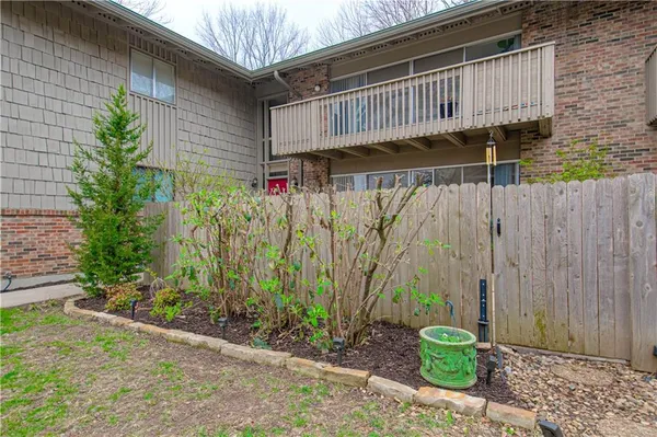 $159,900 | 8740 Metcalf Avenue, Unit 103C, Overland Park, KS 66212