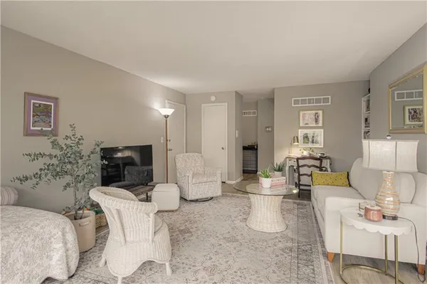 $159,900 | 8740 Metcalf Avenue, Unit 103C, Overland Park, KS 66212