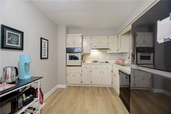 $159,900 | 8740 Metcalf Avenue, Unit 103C, Overland Park, KS 66212