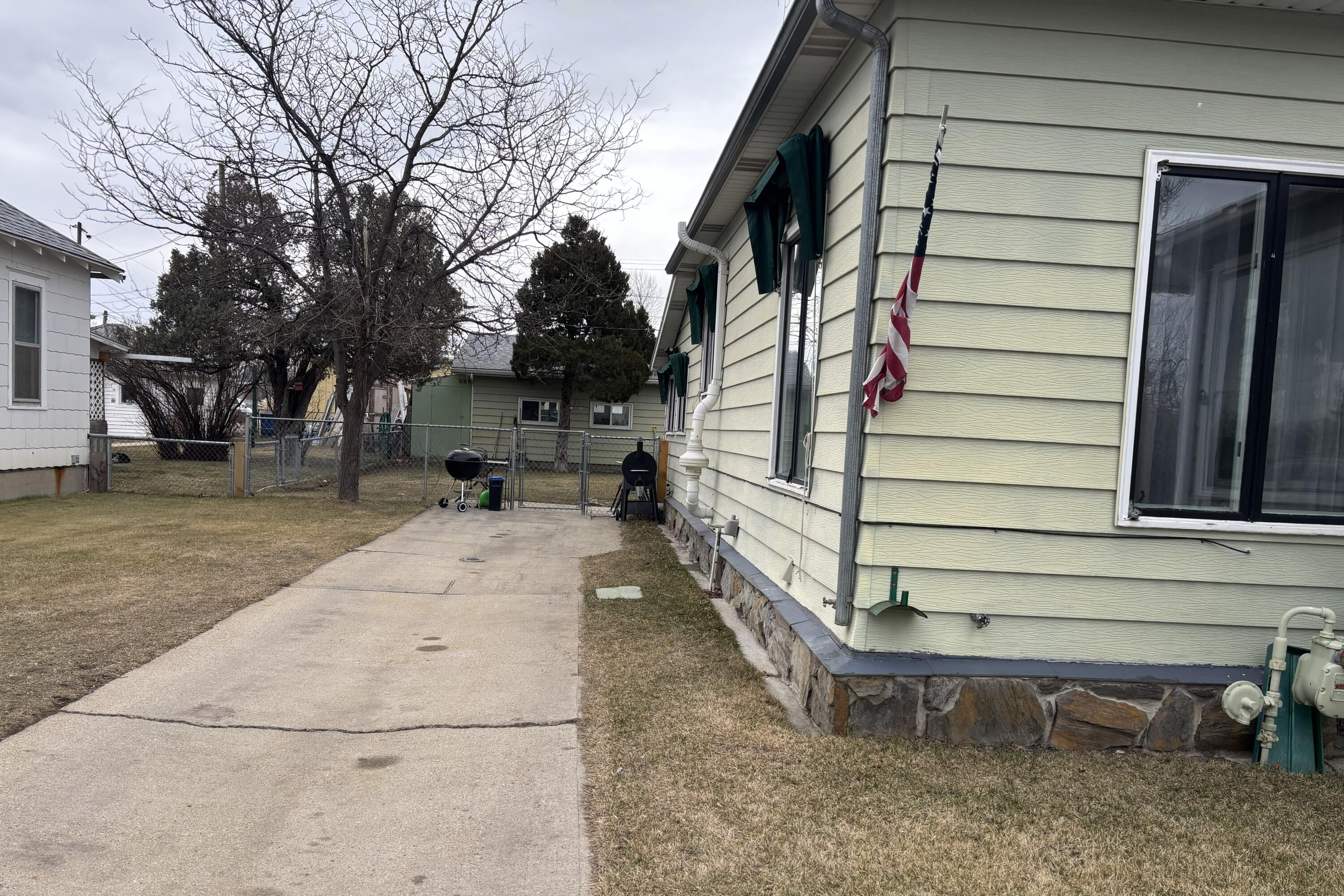 114 West 4th Street Sheridan, WY 82801 - Photo 4 of 33 Side
