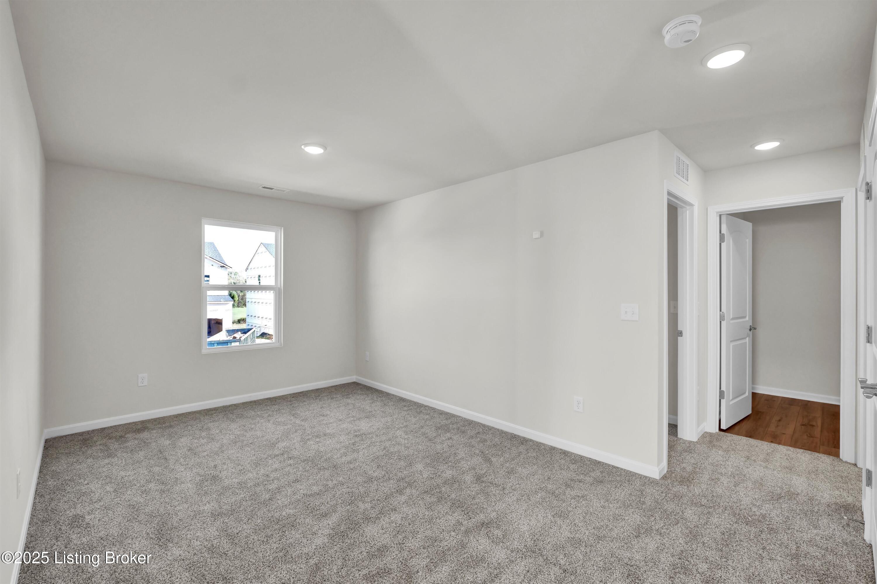 8308 Fairmount Road Louisville, KY 40228 - Photo 22 of 44 Second Floor Loft
