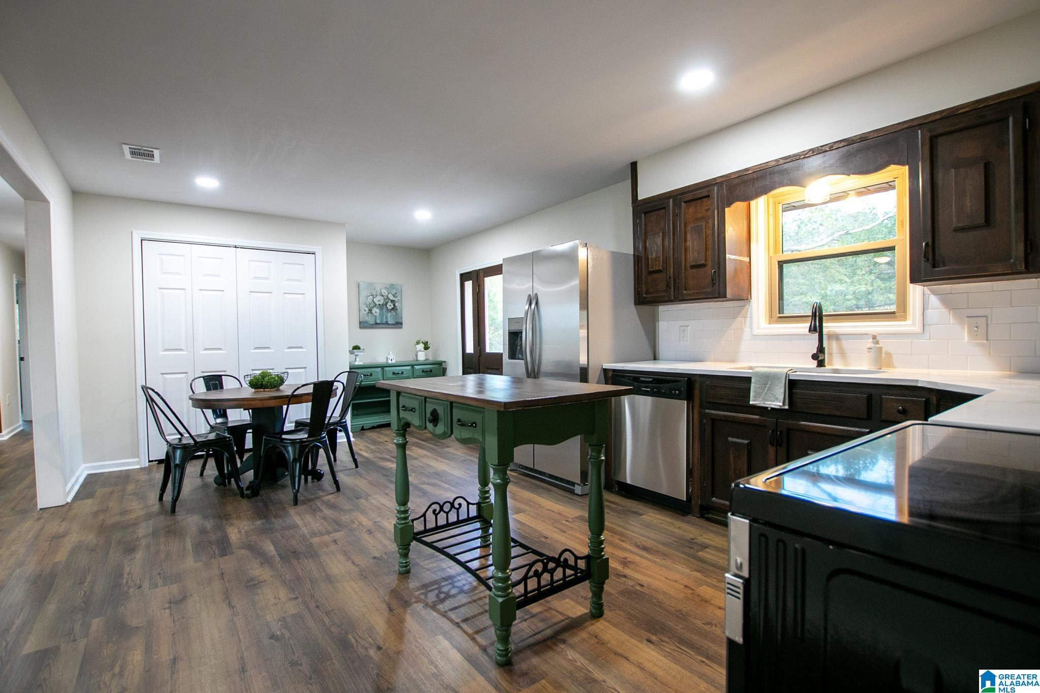 1171 Hollingsworth Road Cleveland, AL 35049 - Photo 3 of 59 Gallery Image 3