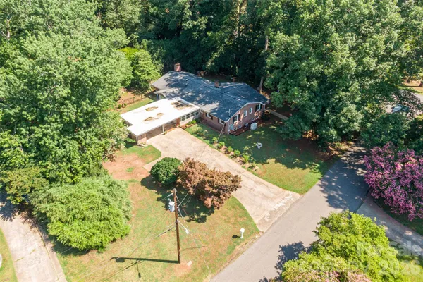 $437,500 | 324 Country Club Circle, Shelby, NC 28150