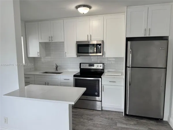 $1,600 | 495 Northwest 43rd Court, Unit 1, Oakland Park, FL 33309