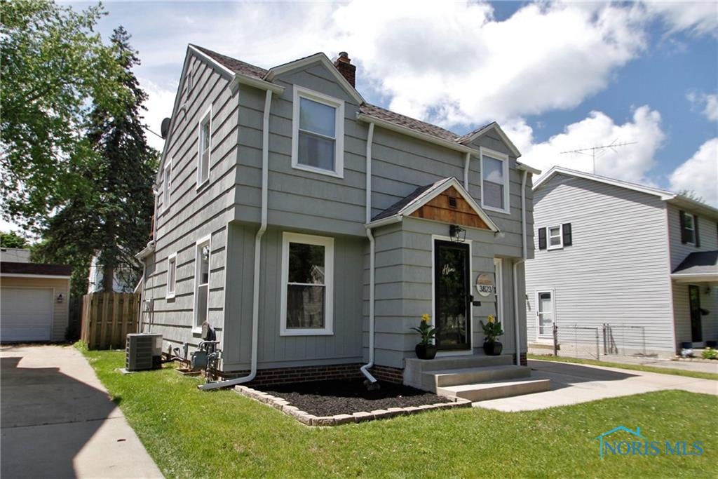 3823 Grantley Road Toledo, OH 43613 - Photo 2 of 49 Gallery Image 2