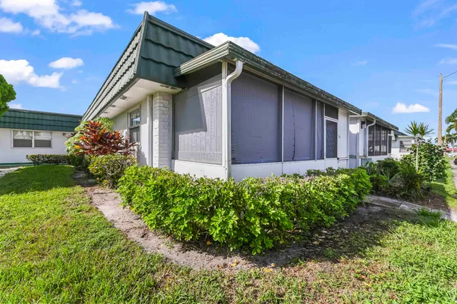 $85,000 | 51 Waterford D, Delray Beach, FL 33446